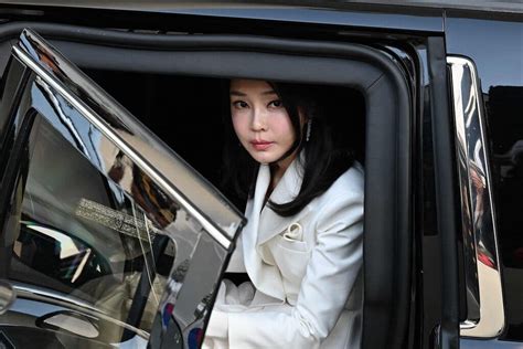 La primera dama y el bolso Dior: una crisis política sacude Corea 